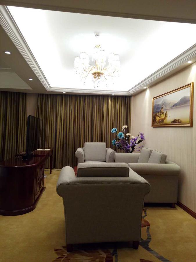 Vienna Hotel Zhongshan Guzhen Town Center Exterior foto